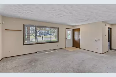301 Scott Road, Mount Horeb, WI 53572 - Photo 6