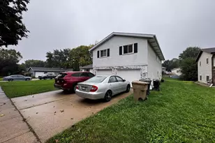 1302-1304 S Thompson Dr, Madison, WI 53716 - Photo 4