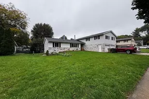 1302-1304 S Thompson Dr, Madison, WI 53716 - Photo 2