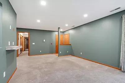 930 Acewood Boulevard, Madison, WI 53714 - Photo 8
