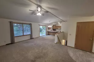 3823 Sandhill Dr, Janesville, WI 53546 - Photo 6