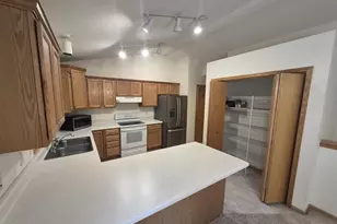 3823 Sandhill Dr, Janesville, WI 53546 - Photo 12