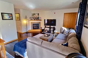 1010 Gammon Ln, Madison, WI 53719 - Photo 6