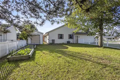 3653 Wildflower Lane, Janesville, WI 53548 - Photo 38