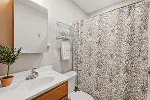1942 Vahlen St, Madison, WI 53704 - Photo 16