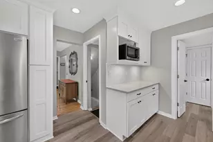 465 Caromar Dr, Madison, WI 53711 - Photo 8