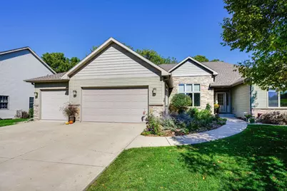 2052 Corinth Drive, Sun Prairie, WI 53590 - Photo 2
