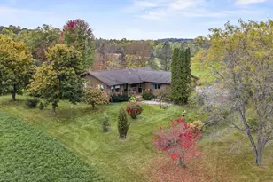 W5825 Barry Rd, Pardeeville, WI 53954 - Photo 2