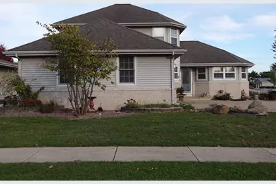 1046 Summerhill Drive, Janesville, WI 53546 - Photo 4