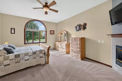 3008 Wyndwood Way, Sun Prairie, WI 53590 - Photo 16