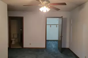 10 Maple Wood Ln, Madison, WI 53704 - Photo 22