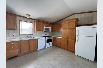 2208 Edgeview Drive, Monroe, WI 53566 - Photo 14