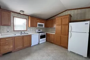 2208 Edgeview Dr, Monroe, WI 53566 - Photo 14
