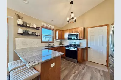 1011 E Whippoorwill Way, Beloit, WI 53511 - Photo 8