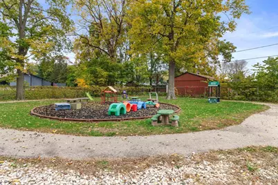2255 Prairie Avenue, Beloit, WI 53511 - Photo 32