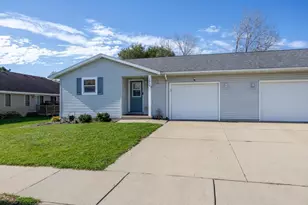 1815 Crawford St, Baraboo, WI 53913 - Photo 2