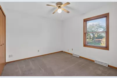 3234 Clove Drive, Madison, WI 53704 - Photo 10