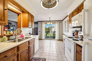 1621 McKenna Blvd, Madison, WI 53711 - Photo 12
