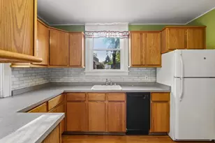 1889 E Washington Ave, Madison, WI 53704 - Photo 10