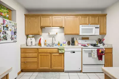 586 N Westmount Drive, Sun Prairie, WI 53590 - Photo 6