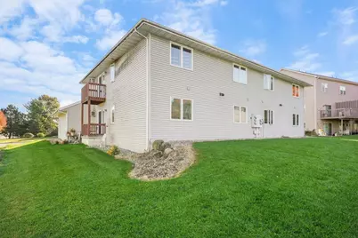 586 N Westmount Drive, Sun Prairie, WI 53590 - Photo 2