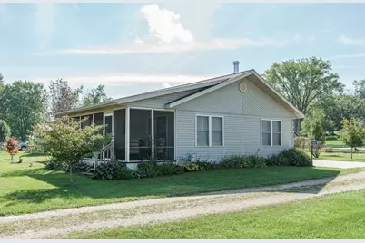 262 E Front Street, Markesan, WI 53946 - Photo 4