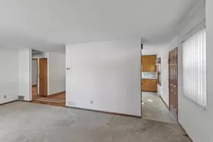 722 8th St, Baraboo, WI 53913 - Photo 14