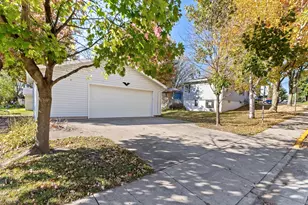 722 8th St, Baraboo, WI 53913 - Photo 38