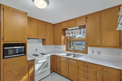 722 8th Street, Baraboo, WI 53913 - Photo 2