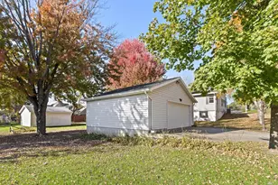 722 8th St, Baraboo, WI 53913 - Photo 42