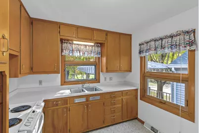 722 8th Street, Baraboo, WI 53913 - Photo 4