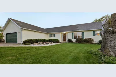 S5631 Glacier Drive, Baraboo, WI 53913 - Photo 2