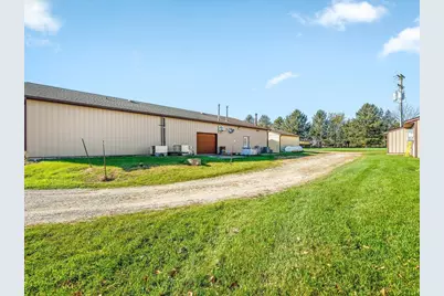 8716 W Saint Lawrence Avenue, Beloit, WI 53511 - Photo 72