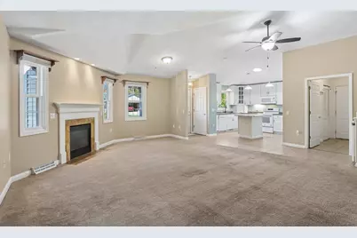 877 Sutherland Avenue #4, Janesville, WI 53545 - Photo 4