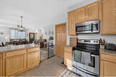 972 Stonehaven Drive, Sun Prairie, WI 53590 - Photo 10