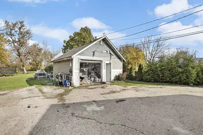 432 W Delavan Drive, Janesville, WI 53546 - Photo 32