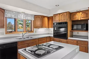 1012 4th St, Baraboo, WI 53913 - Photo 10