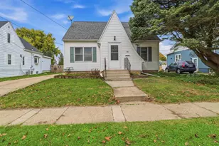 112 Burchard St, Beaver Dam, WI 53916 - Photo 1