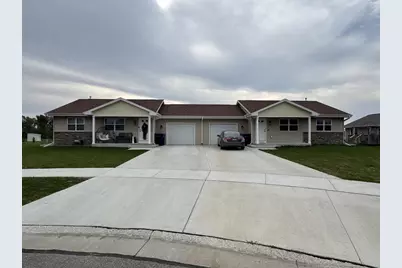 1049-1051 Fir Court, Janesville, WI 53546 - Photo 1