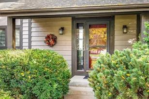 414 Clearview Ct, Janesville, WI 53548 - Photo 4