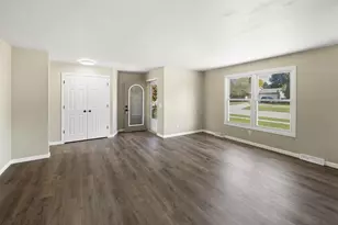 2119 Morningside Dr, Janesville, WI 53546 - Photo 8