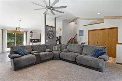 1122 Virdon Drive, Sun Prairie, WI 53590 - Photo 4