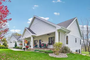 1210 Crawford St, Baraboo, WI 53913 - Photo 4