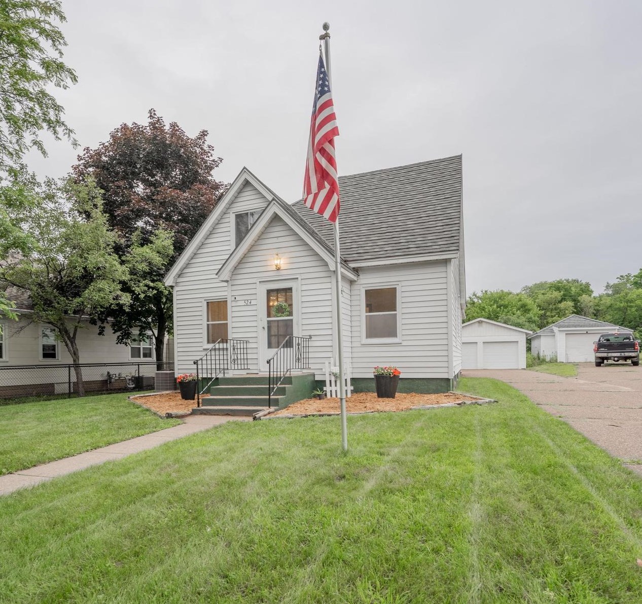 524 Marshall St, Eau Claire, WI 54703-2885