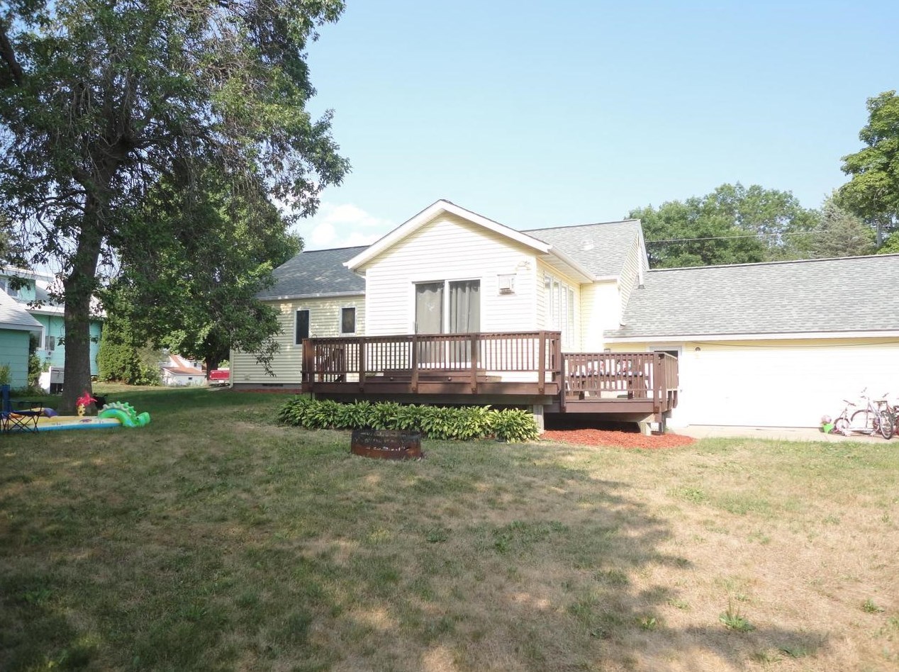 616 Aspen Ave, Deronda, WI 54001-1211