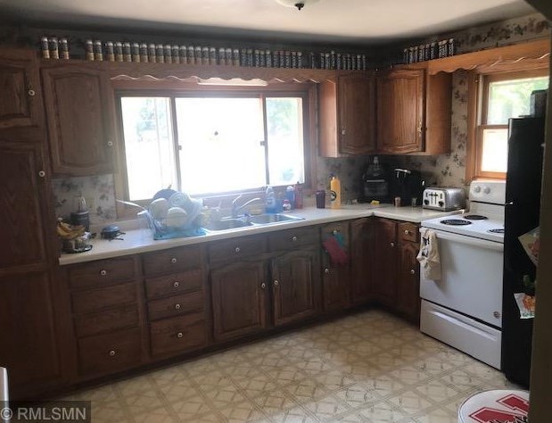 123 Cascade Ct, Troy, WI 54022-2805