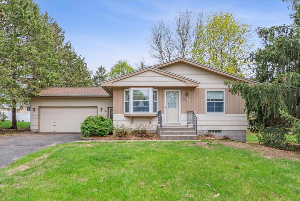 116 Washington St, Troy, WI 54022-3132