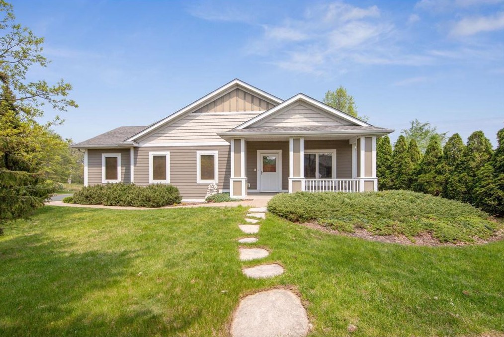 2288 Greenwood Valley Dr, Troy, WI 54022-5821
