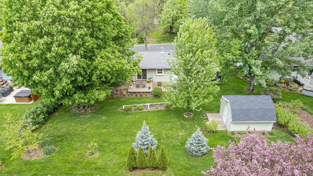 208 Washington St, Troy, WI 54022-3113