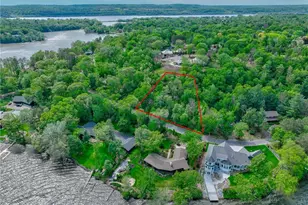 1205 Riverside Dr, Hudson, WI 54016 - Photo 2